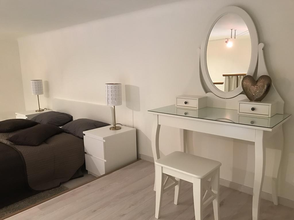 Goldcentral Apartment Gozsdu Budapest Esterno foto
