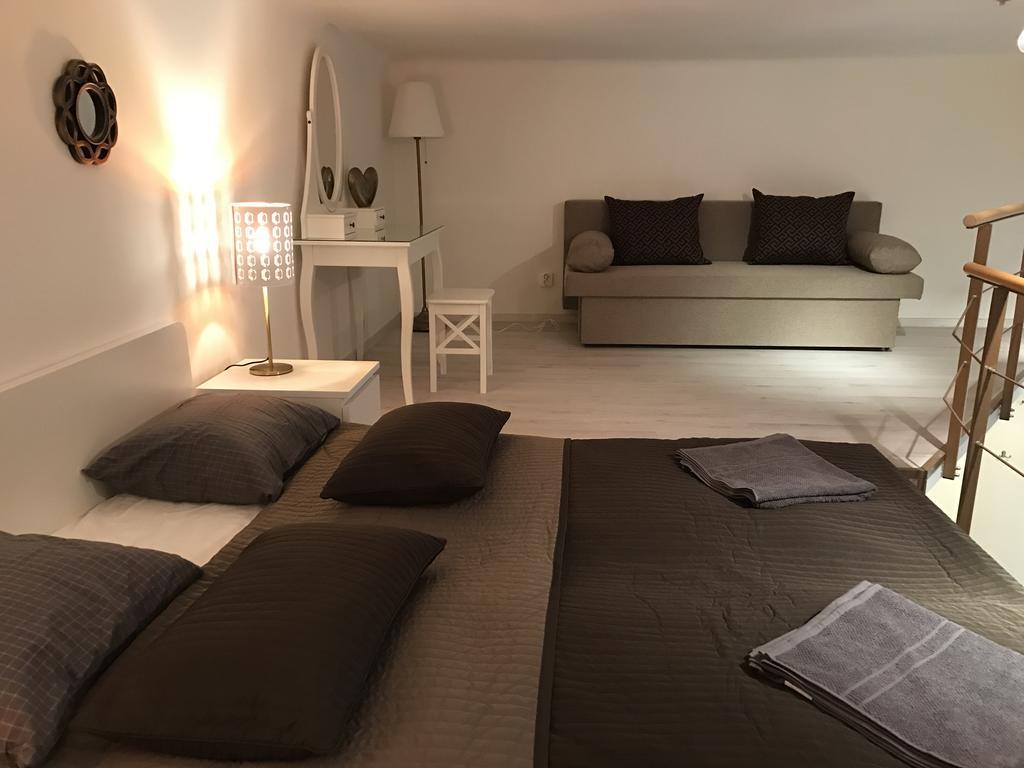 Goldcentral Apartment Gozsdu Budapest Esterno foto