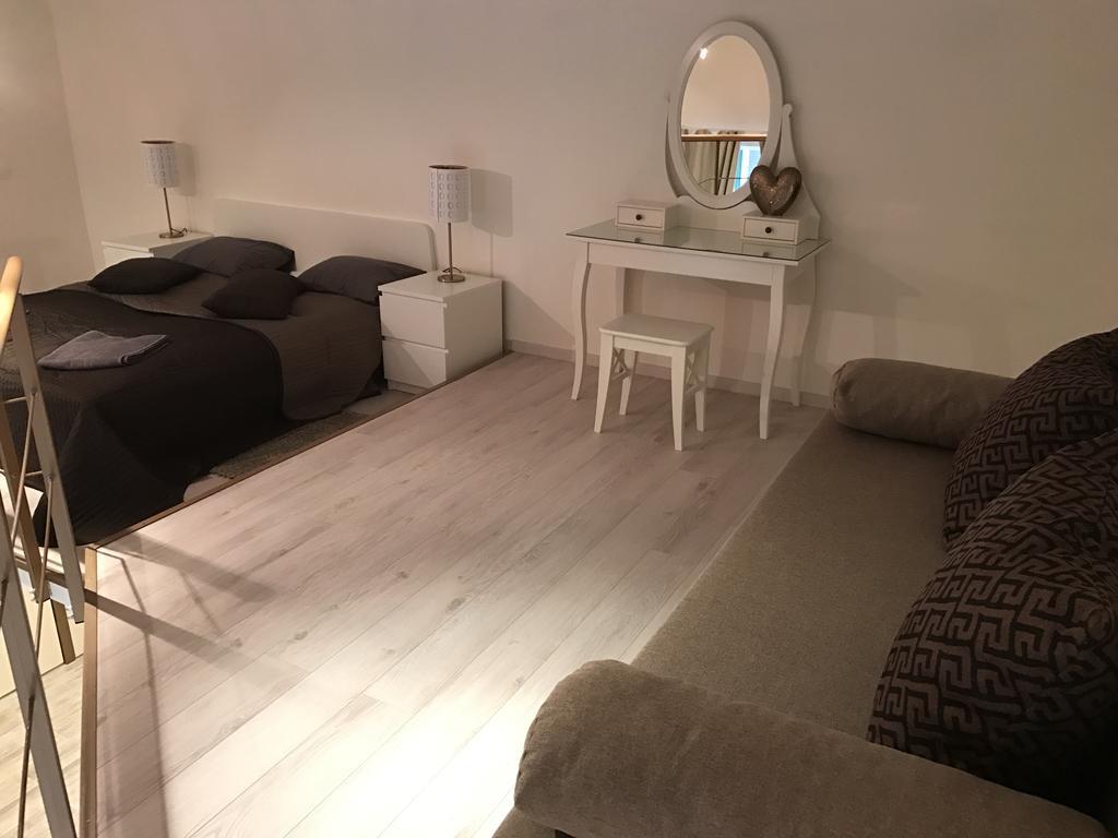 Goldcentral Apartment Gozsdu Budapest Esterno foto