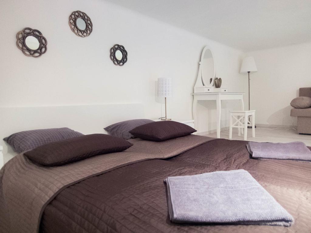 Goldcentral Apartment Gozsdu Budapest Esterno foto